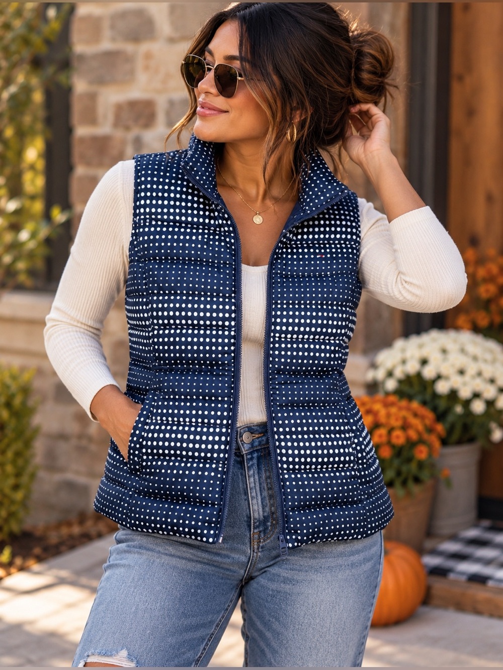 NWOT Tommy Hilfiger Navy and White Polka Dot Quilted Vest